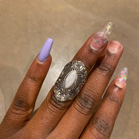 Ring - Picture 3 of 4